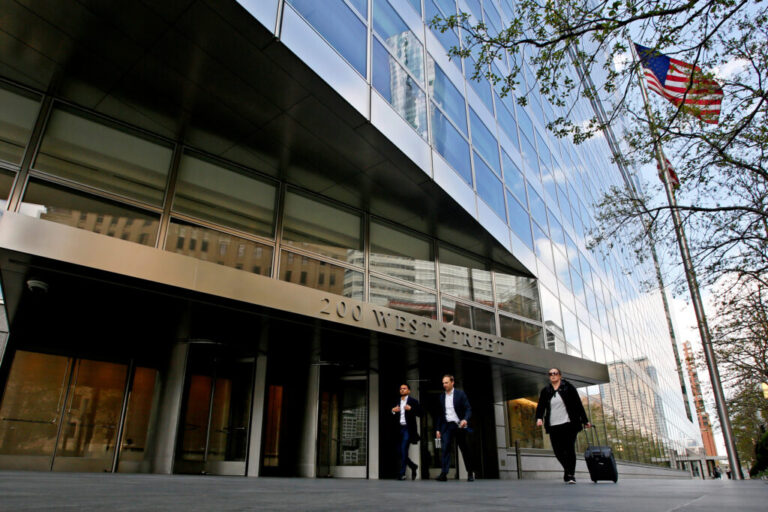 People walk in front of the Goldman Sachs Headquarters in New York City. Goldman Sachs left the Climate Action 100+ investor group last month. Credit: Leonardo Munoz/VIEWpress