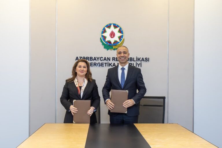 Azerbaijan Gov't Signs Agreement to Develop 600 MW Offshore Wind Farm