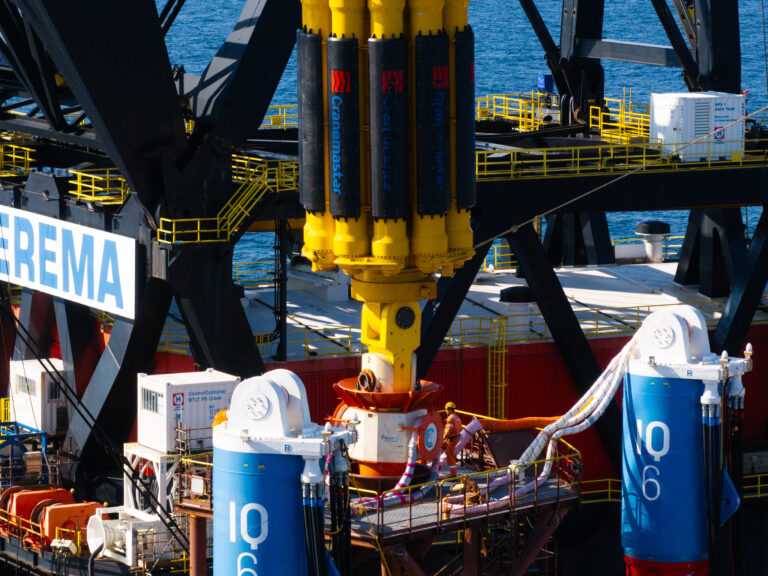 Cranemaster raises the bar with the world’s largest 3000T Passive Heave Compensator with Heerema pushing the limits of offshore heavy lifting