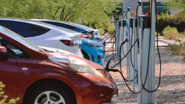 Simple bath readies lithium-metal anodes for long-range EVs