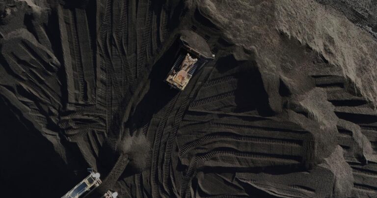 Trump uses orders and taxpayer money to keep coal plants running