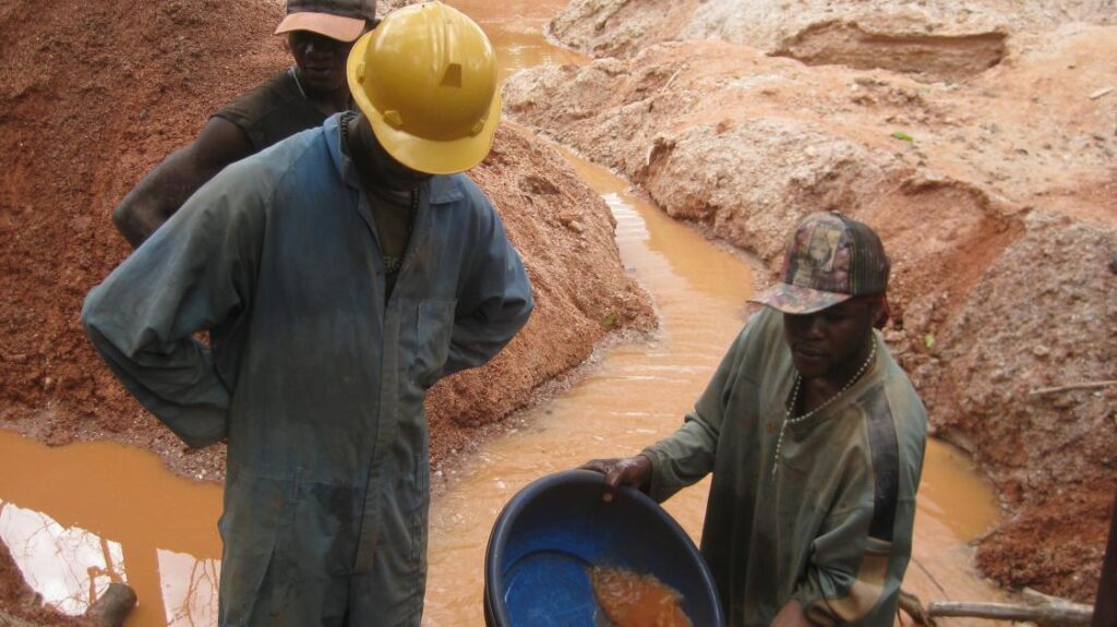 Rush for Critical Minerals Echoes Oil Extraction Injustice as Harms Fall on World's Most Vulnerable, UN Scientists Warn