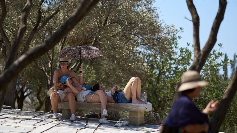 The window to protect global health from climate change is rapidly closing, report warns