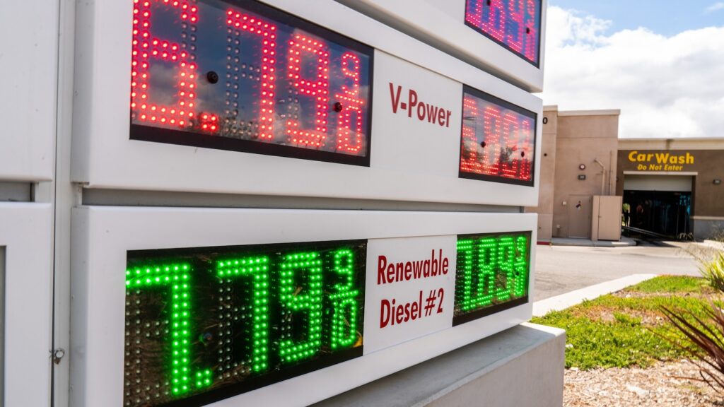 War With Iran Drives Gas Prices, Strains Americans Amid Rising Costs