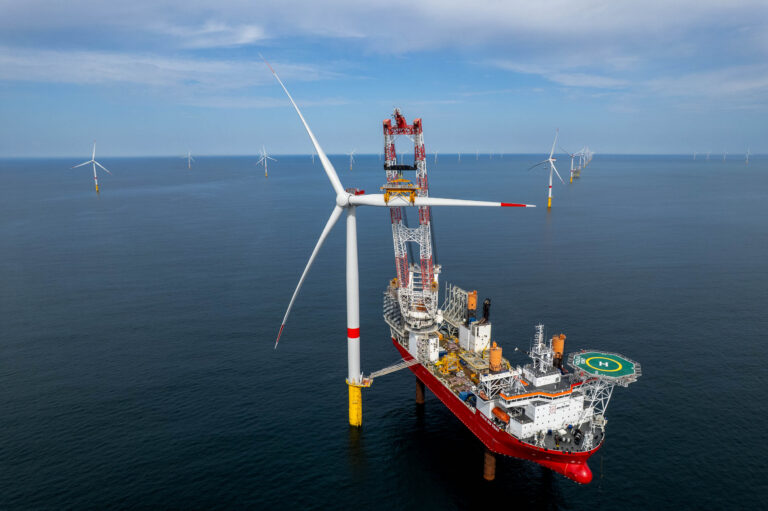 GWEC Calls for Faster Offshore Wind Deployment as Global Capacity Nears 100 GW