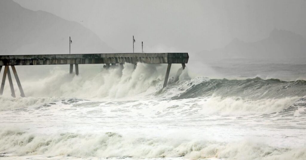 Pacifica pier cracks, another coastal casualty as seas continue to rise