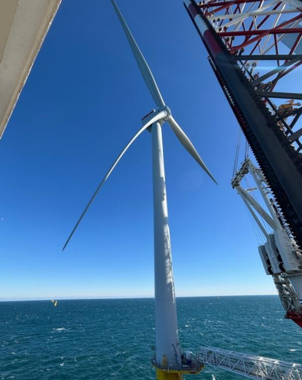 Largest US Offshore Wind Farm 81 Pct Complete, Final Turbine Expected by End of 2027