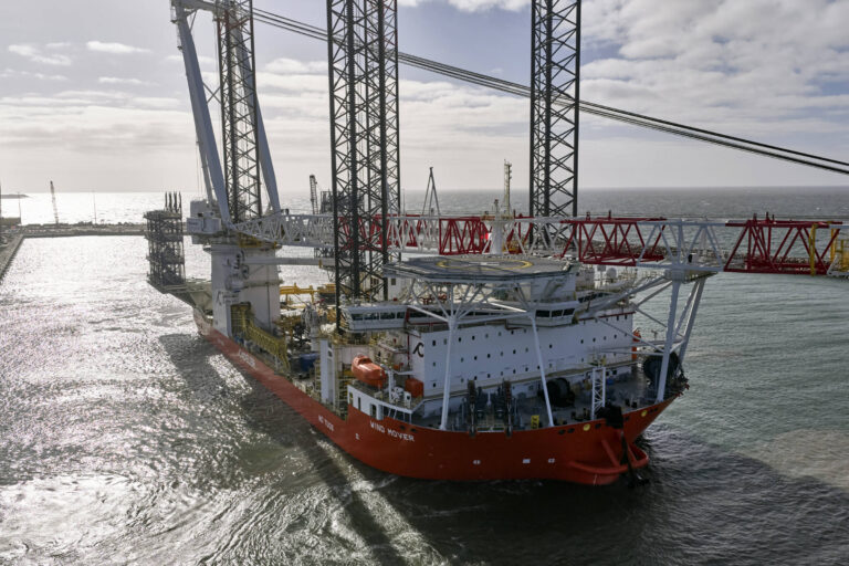 Seaway Alfa Lift to Start Installing Inch Cape Jacket Pin Piles, Cadeler's Wind Mover to Begin Turbine Installation in November