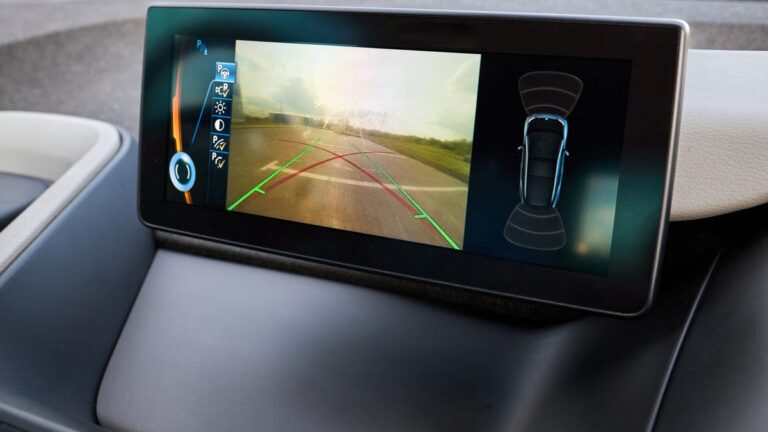 Faulty backup cameras are plaguing tens of millions of US cars