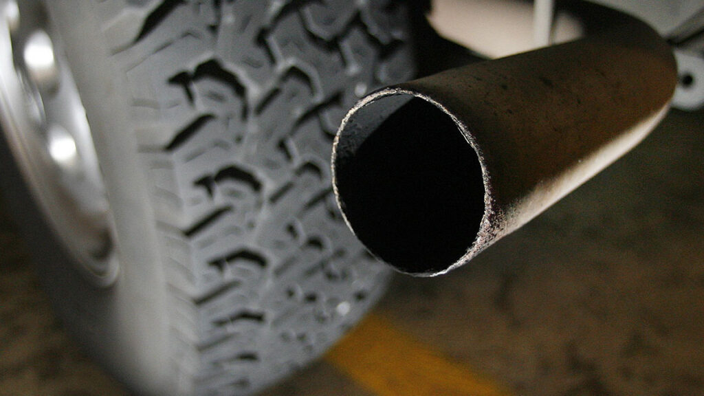 US Government Presents Regulatory Gift to Gas Automakers