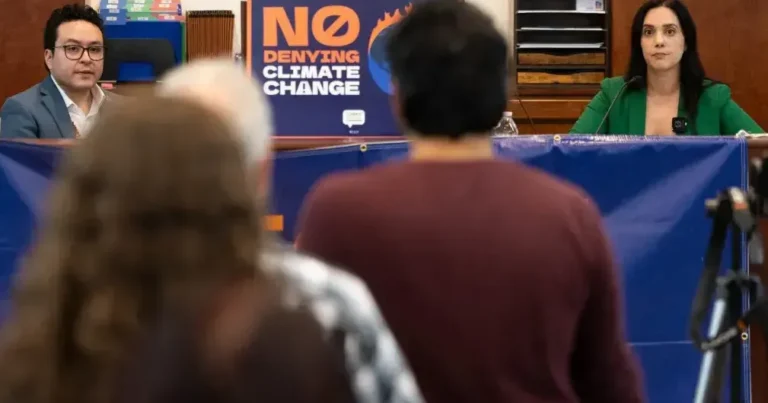 Arizona ‘cannot afford to wait any longer’ on climate change, Democrats say at town hall | State & Regional